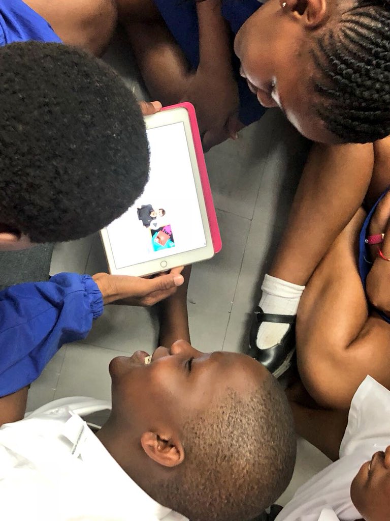 iStoreEducation's tweet photo. The Amanzimtoti Primary Gr 7s are following the slave trade routes for their PBL session with Think Ahead & facilitator @JeanetteViljoen #PBL #ipadintegration @AppleEDU https://t.co/lriCCswUUs