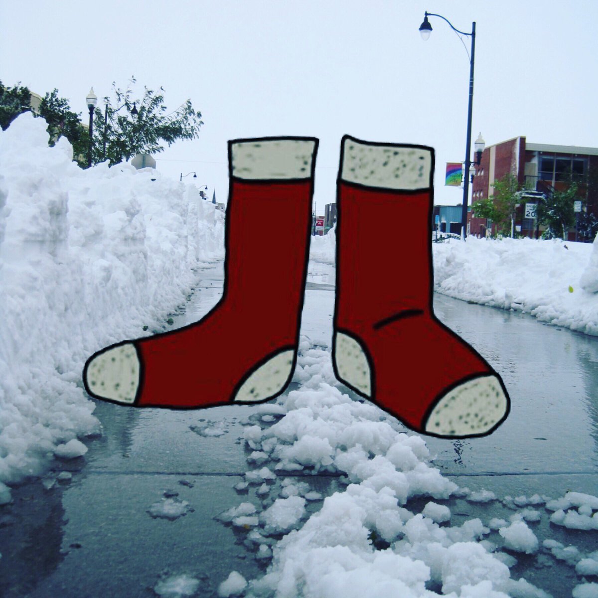BearlyFriends's tweet photo. Itโs going to be wet tomorrow. Please send several pairs of socks, extra mitts and maybe a pair of pants!! #meltingsnow #springsnow #extraclothes #Kindergarten https://t.co/MPULu0GwzK