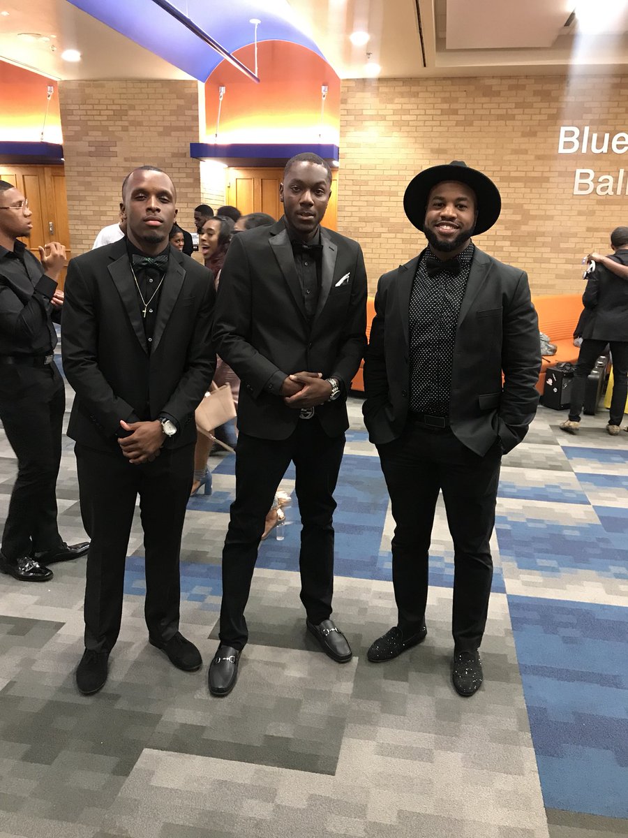 MaccaVelli_'s tweet photo. #HSOC18 All Black Affair. https://t.co/V9hSlQBhuY