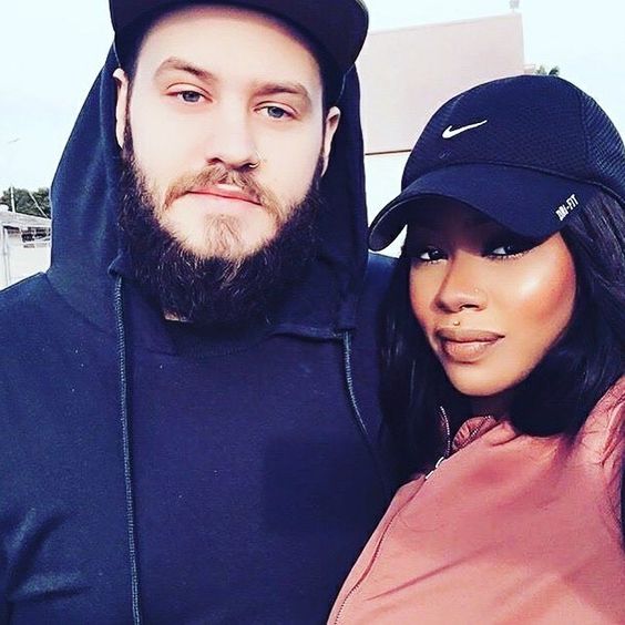 interracialll's tweet photo. Interracial website InterracialCircle  .com Review https://t.co/t0enxQCfwQ … #InterracialDating #InterracialMarriage https://t.co/Nf8yhZDRE3