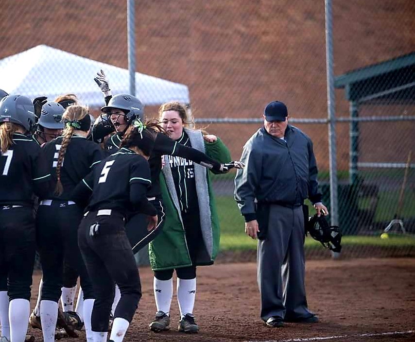 RHSSoftballATG's tweet photo. Encase you missed it... This happened a 3 run long ball special! https://t.co/GoUJXR7xa3