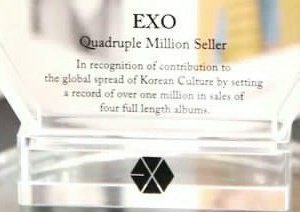 EXO QUADRUPLE MILLION SELLER 'In recognition of contribution to the GLOBAL SPREAD of KOREAN CULTURE by setting a record of over one million in sales of four full length albums.' #EXO_MEDALS @weareoneEXO #PremiosMTVMiaw #MTVBRKPOPEXO