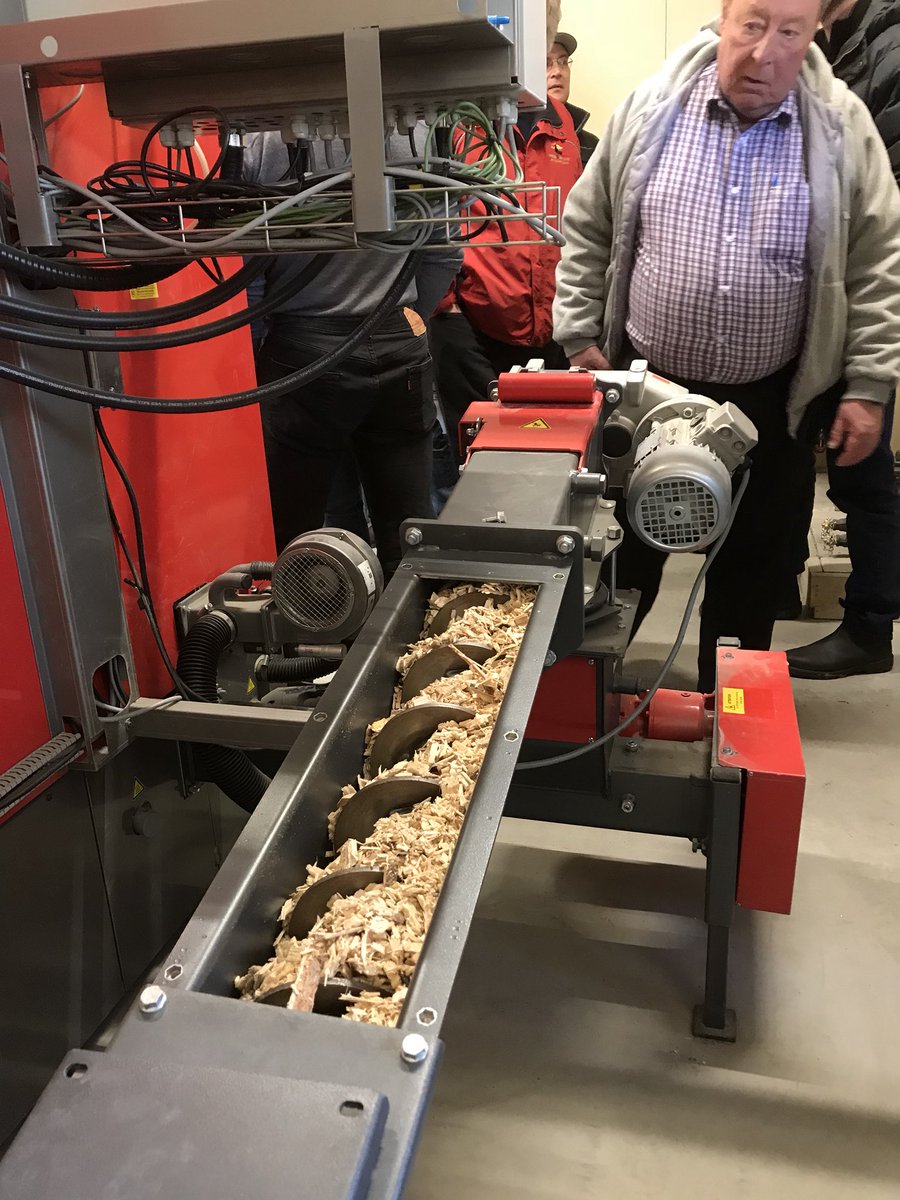 Josie_Osborne's tweet photo. Great tour of the Teslin District Biomass Project from @guntabusiness today. 10 burners heat 10 buildings as the Teslin Tlingit Council reduces its reliance on fossil fuels by chipping waste wood from their sawmill. #biomass #yukon https://t.co/CtnXfVrHEx