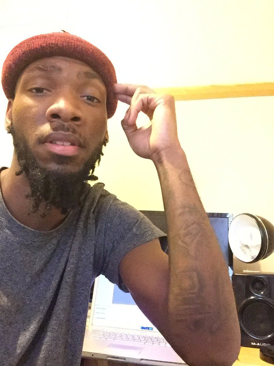 solokees's tweet photo. They think it's CRAZY I say it's ME 😎💯 #BeardGang #BeardGoals #dreadlocks #BeardDreads https://t.co/mFFUlMJ1W1