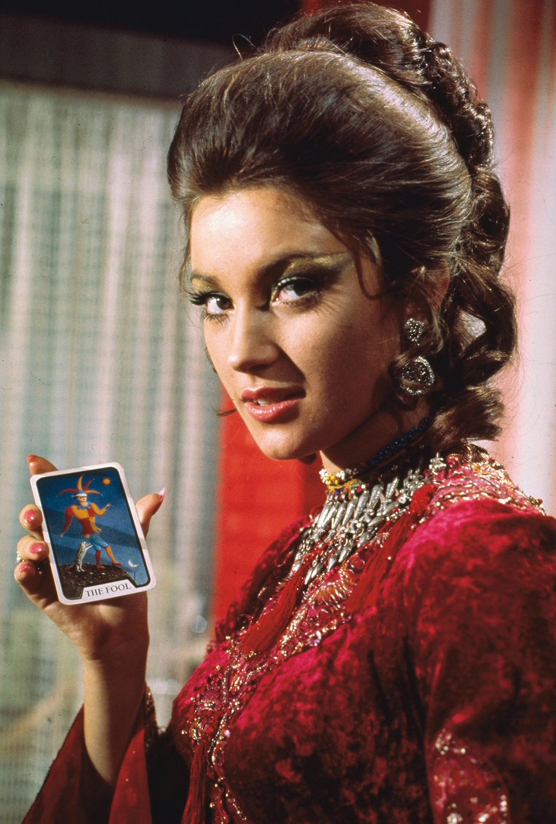 小玉大輔 死ぬのは奴らだ ブラックスプロイテーションだけでなく 本作には当時アメリカで流行していたカントリーアクションの要素も盛り込んでいる そこで登場するのはクリフトン ジェームズ演じる南部訛りが強烈なj W ペッパー保安官 以降 田舎の