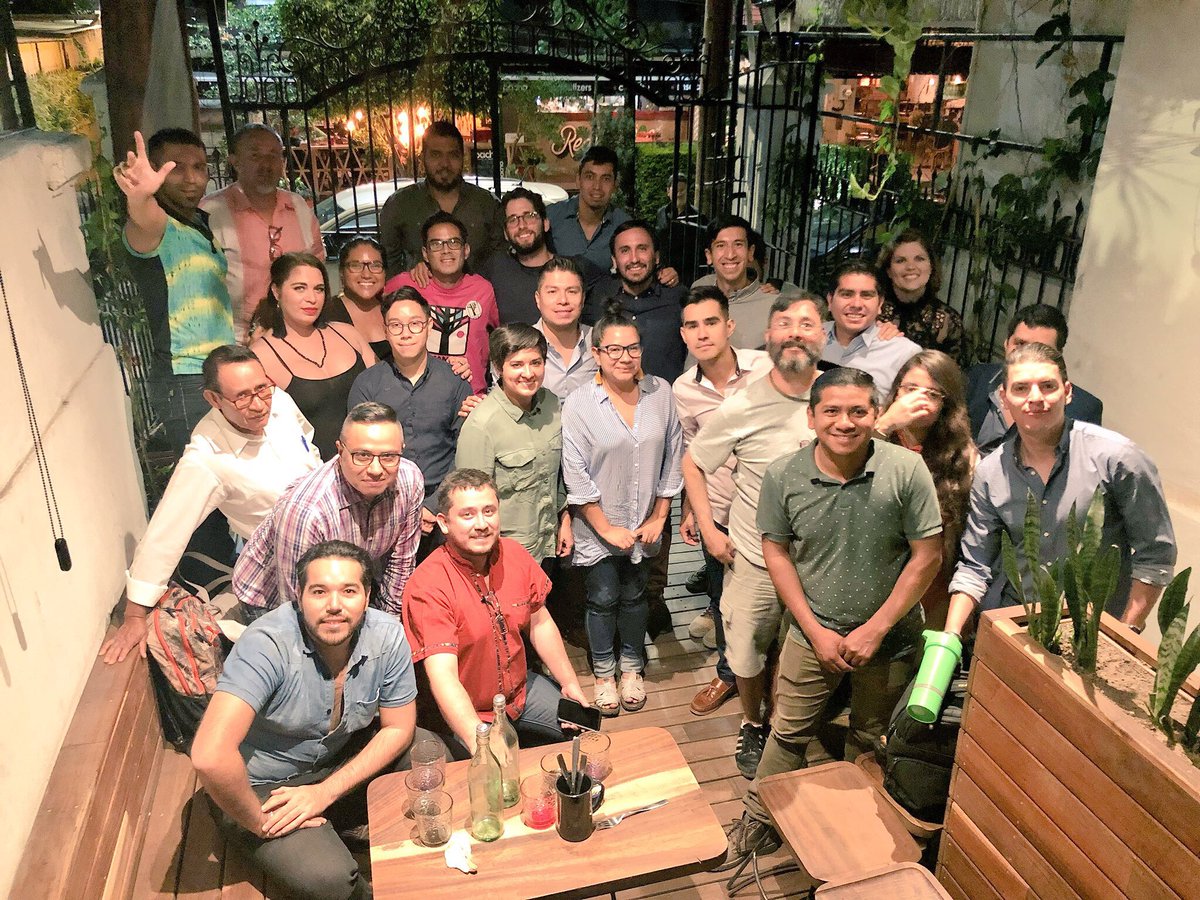 luisigg's tweet photo. Agradezco la disposición de candidatos independientes de @WikipoliticaJal al reunirse con @votoincluyente para dialogar, para mostrarles las problemáticas de las personas #LGBTTTI y sus posibles soluciones desde la agenda de la Coalición @MexicoLGBTTTI que les entregamos https://t.co/OUf1l2PUfW
