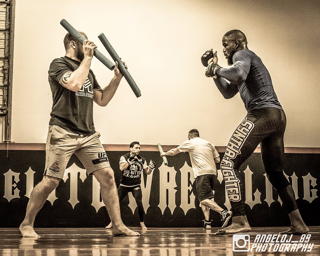 CoreyA_MMA's tweet photo. Fine tuning with the General, Sergeant, and Captain....
.
.
.
#letsgo #ufc #noodles #weightcut #waterload #elite #focus #believe #grind #ufcAC #fightweek #sharp #boxing #wrestling #jiujitsu https://t.co/oTiKj724Fp