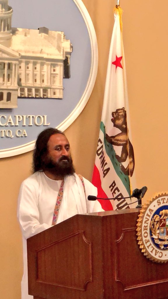 Gurudev Sri Sri Ravi Shankar tweet media