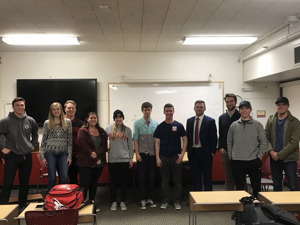YAFUofU's tweet photo. With the school year winding down and finals coming up, our chapter elected the next executive committee tonight (Old and new pictured). It’s been a solid first year for our chapter and we are looking forward to a bright future with the new team. https://t.co/KtLnGoVSdC