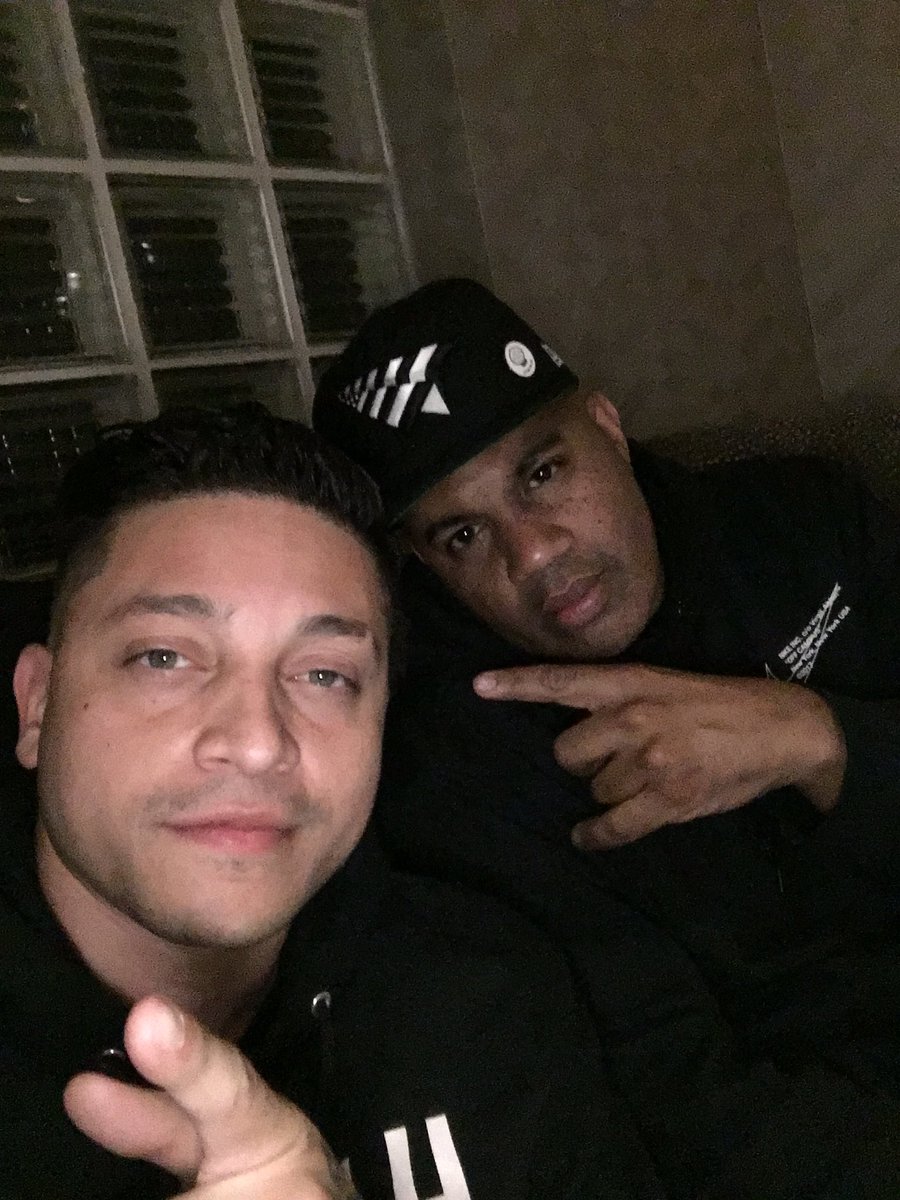 24Kcollective's tweet photo. Hbd @kodaklens #Blessings champ 🍾 https://t.co/yYMkWzLzRZ