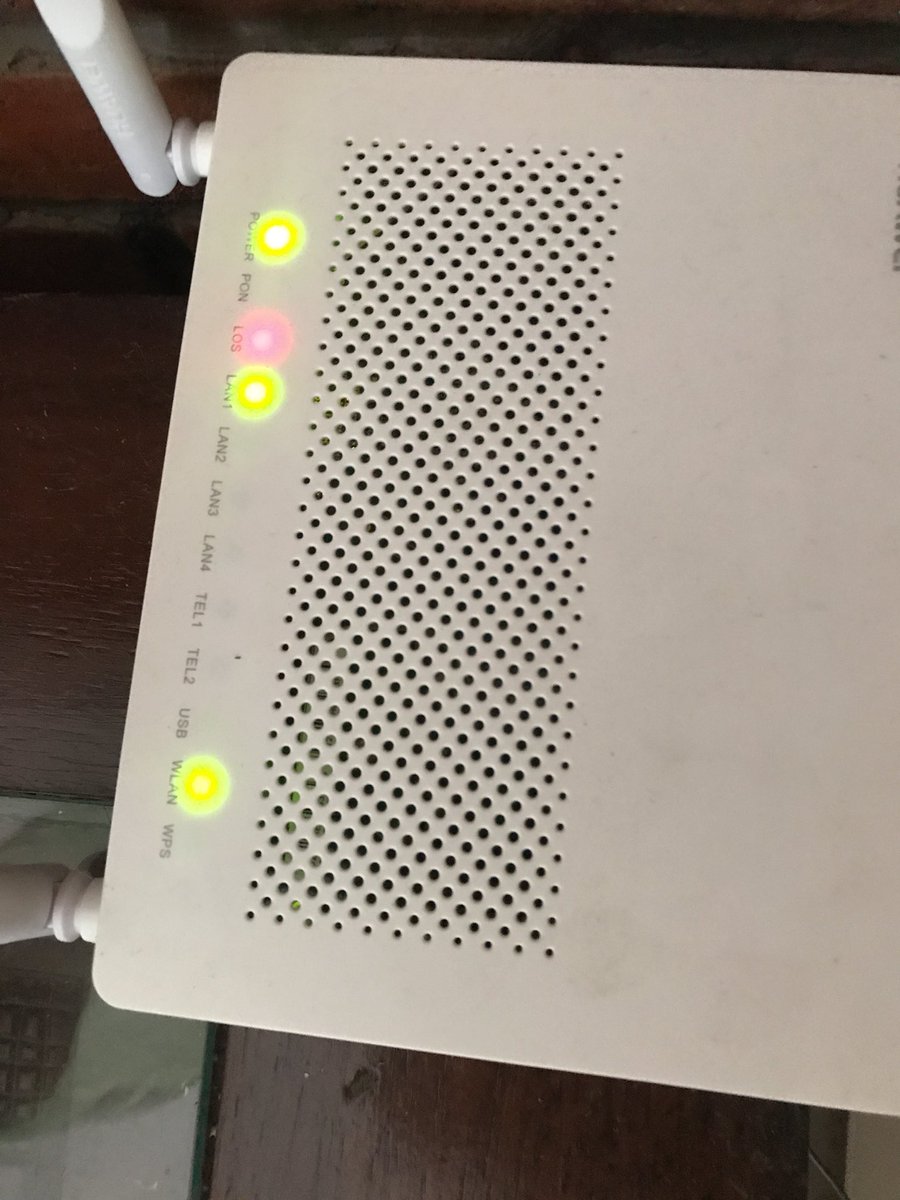 azwardani's tweet photo. @TelkomCare siang min, mau menanyakan tentang wifi sejak semalam modem lampu merah kedip2. ada gangguan? trims (bandung barat) https://t.co/WMiTDMSenZ