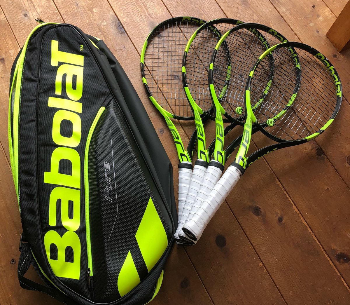 ラケットは引き続きバボラ様にサポートして頂くことになりました。今
