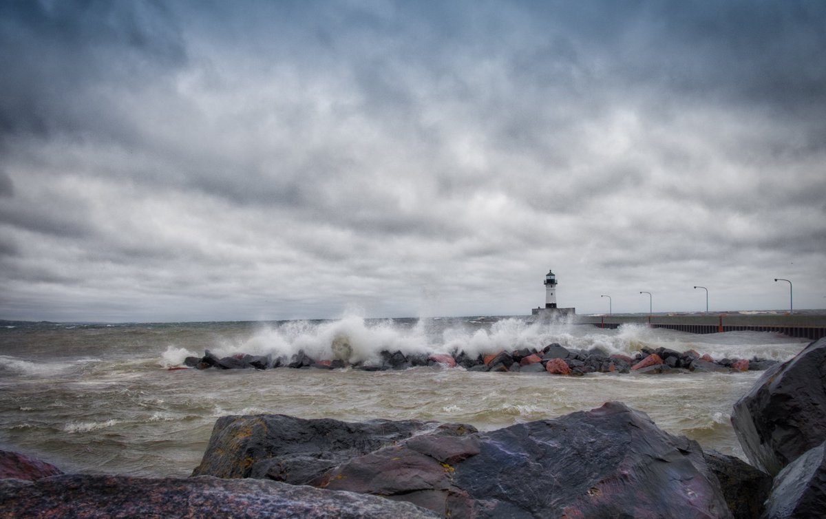 markymark2914's tweet photo. “Superior, they said, never gives up her dead when the gales of November come early” ...way too early 🌬🌬🤷🏻‍♂️ #edmundfitzgerald 
@BestPixMN @OnlyInMN #duluth #captureminnesota https://t.co/bSEkvdk5ol