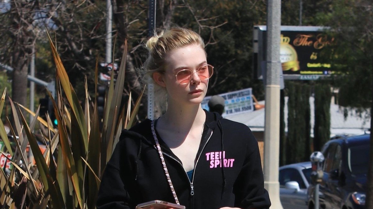 We have to get our hands on Elle Fanning's new gym bag. vogue.cm/uJkREhb