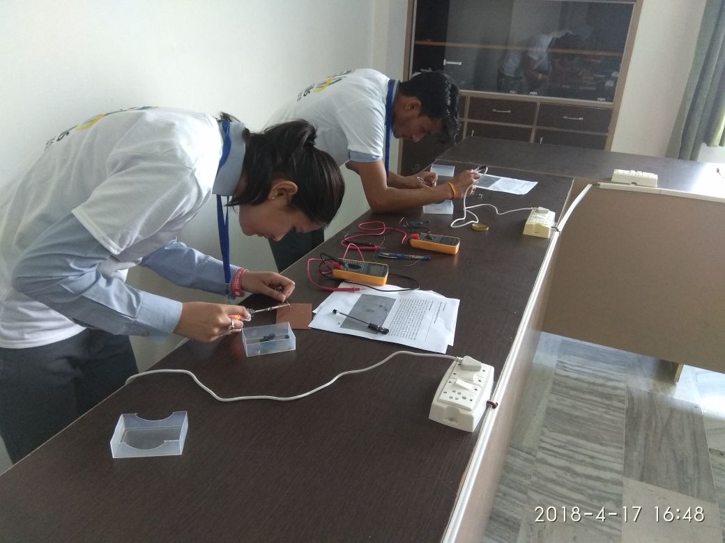uksdm_2017's tweet photo. #Flaunt_Your_Skills
#World_Skills_2019_Kazan_Russia
#Olympics_Skills
#AbSkillsKiBari
State Level #IndiaSkills Uttarakhand 2018
Electronics held on 17 April 2018 @Shivalik_Colleg 
@drpankajias https://t.co/0AkgVPK9Lc