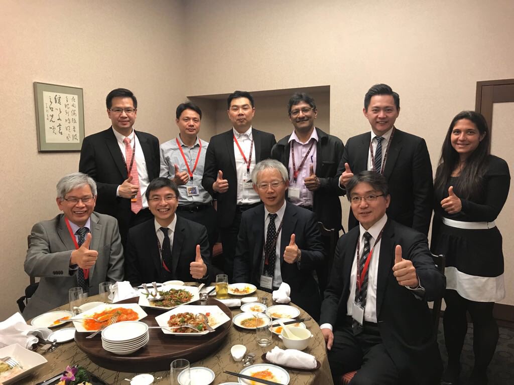 jteoh_hk's tweet photo. Another lunch meeting with excellent robotic surgeons in Asia!#bladdercancer #cystectomy #UAA2018 https://t.co/xX9XzKnGJg