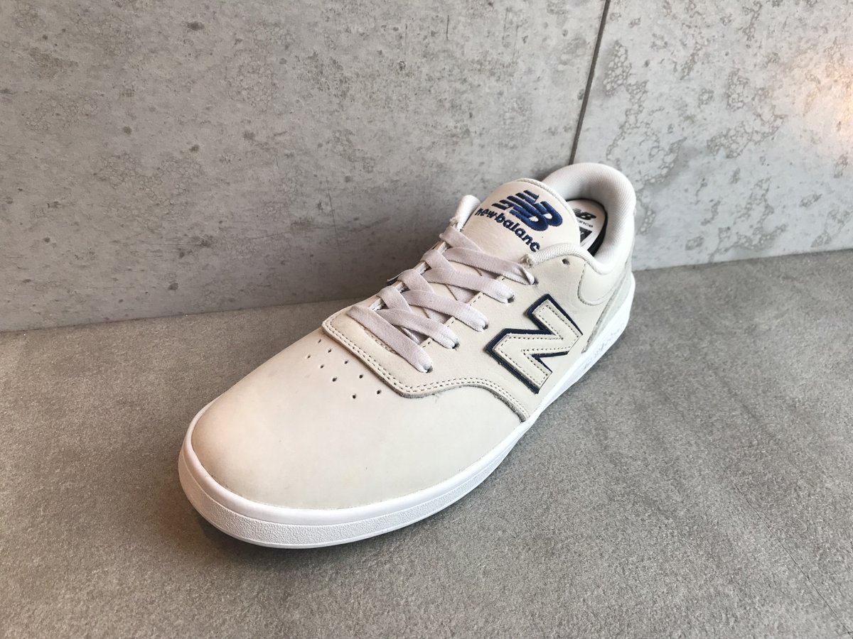nb_SAPPORO's tweet photo. 《 #NB新商品 》
BEAUTY&YOUTH UNITED ARROWS別注の限定カラーが登場!
「AM424」
COLOR:BYV
SIZE:25.0-29.0cm
PRICE:¥12,800+tax
#NB #newbalance #ニューバランス札幌 #スケートライン #AM424 #コラボ https://t.co/k1Qo23CtAC
