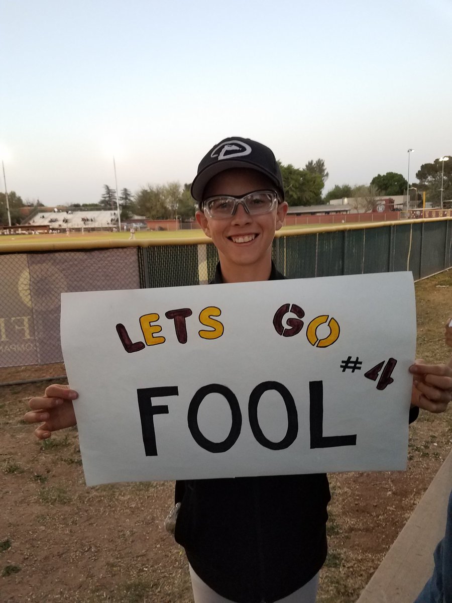 FlacoBraca0's tweet photo. Celebrating Senior night with these 2. Great things coming for these outstanding, hard working young men! #Apacheforlife #LetsgoFool @1_MB_4 https://t.co/dh4f980l6f