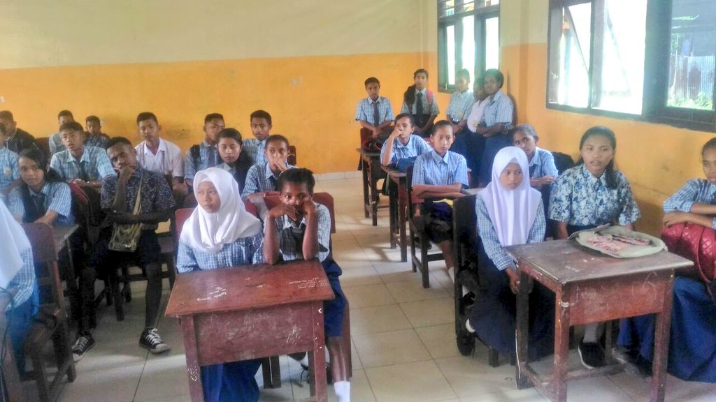 BRSDMSUPMSorong's tweet photo. Sosialisasi Penerimaan Siswa Baru SUPM Sorong di SMP Negeri 11 Kabupaten Sorong.
@Erni_Kristina @bsuprakto @mzulficar @Pusdik_KP @brsdm_kp https://t.co/4XPuz4ODPW