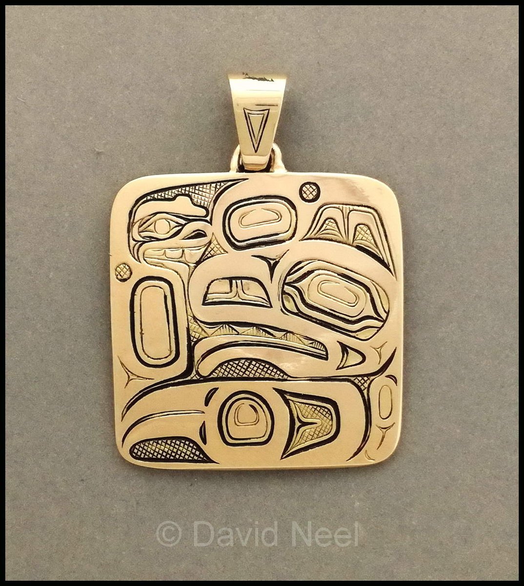 NativeJeweler's tweet photo. A Bear with his spirit helper, in 14K gold #firstNations #NativeAmerican https://t.co/C69DI2tqgy