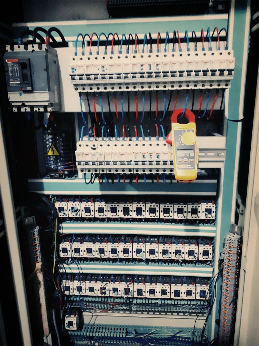 electro_prog's tweet photo. Un poco de trabajo ☺☺☺ https://t.co/02aKIzh8vB