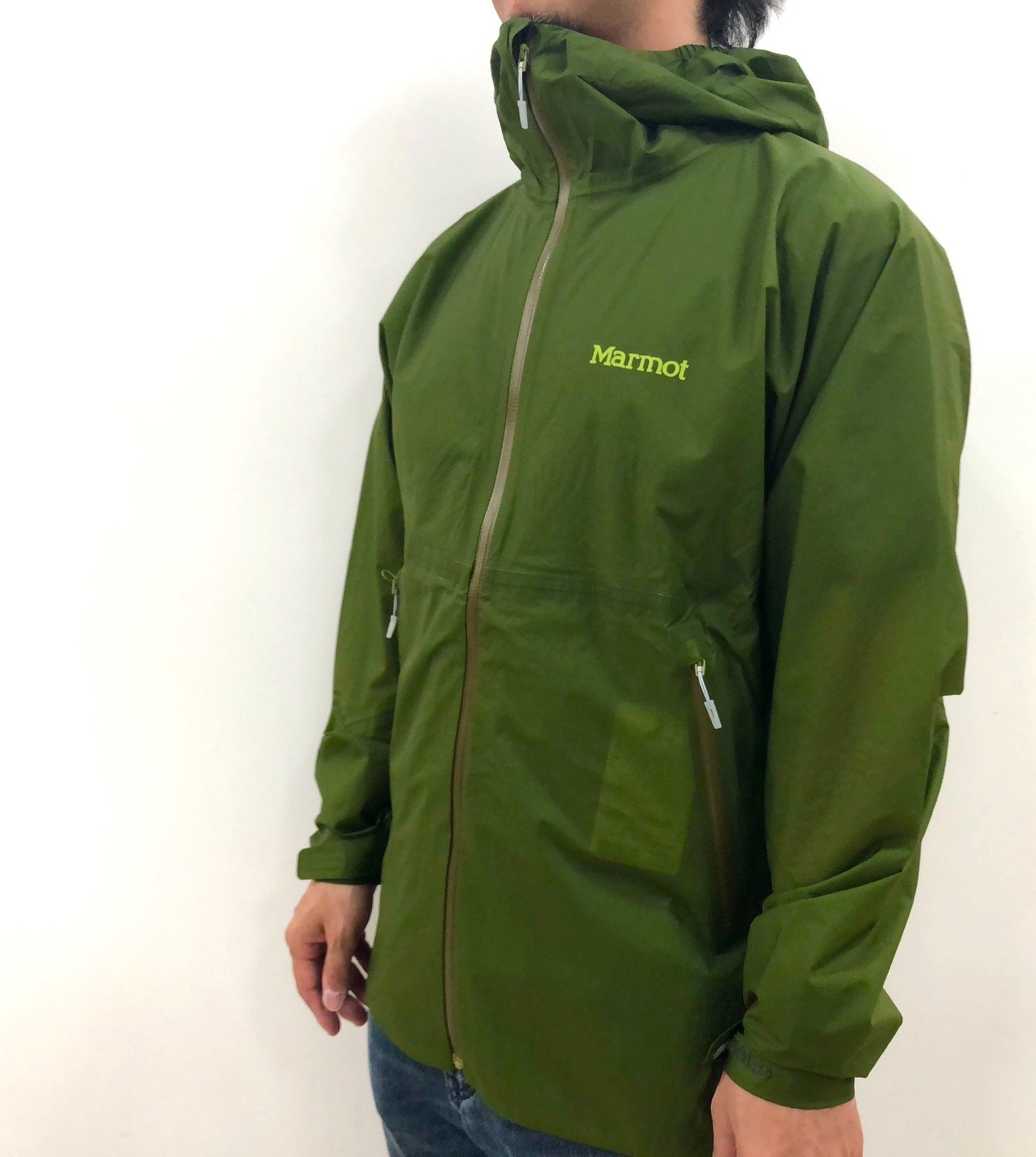 Uzivatel 石井スポーツ公式 登山 アウトドア Na Twitteru 石井山専マーモット レインウェア マーモットからこんにちは コンパクトで携行性にも優れたレインウェアのご紹介 Zero Flow Jkt 税 透湿性000g B1 耐水圧000g 重量145g スタッフ