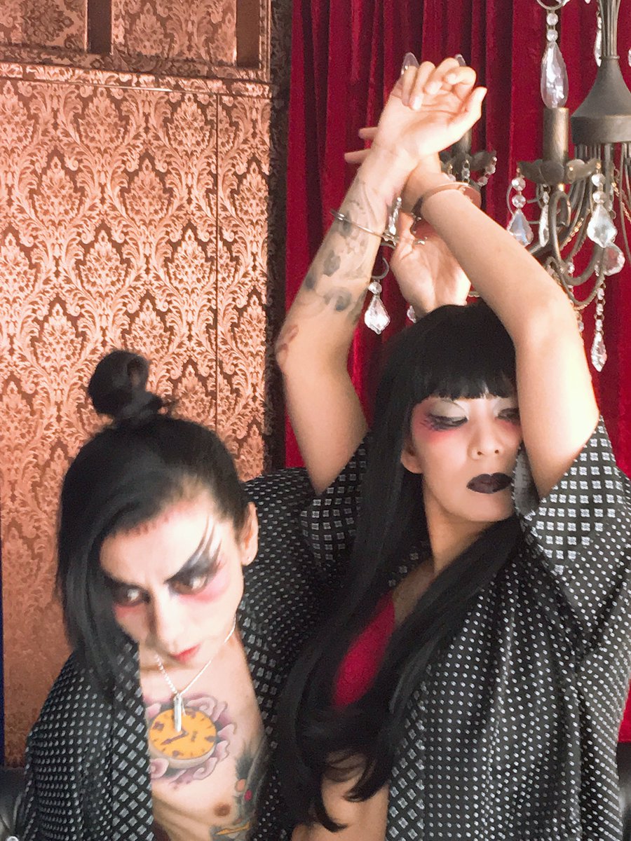 beast_official_'s tweet photo. -gobadbrain-
https://t.co/QgYj9UHt9b
@kaorusugimoto
#mv #mvshooting #mvshoot #musicvideo #samurai #侍 #和装 #蜘蛛女 #tattoo #tatts
#タトゥー #jrock #gobadbrain #rockbandbeast #threeeyesjack #threeeyesfack #fareasttarantino
#repostok #拡散希望
#vocalist #rocker #女王 https://t.co/YvC200nJP8