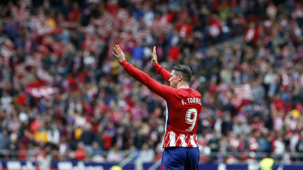 marca's tweet photo. Torresmanía: ¡Se dispara la venta de entradas para la despedida de Torres en el Metropolitano! https://t.co/jY0BGx7Irv Te lo cuenta @_AinhoaSG https://t.co/kGL6UfwXQU