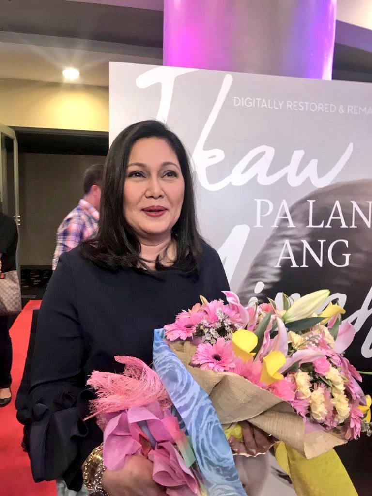 InayMary_FF's tweet photo. Inay Mary in tonight's premiere. 😊❤️ PHOTO (C) @ABSCBNpr #ikawPalangAngMinahal #SagipPelikula #ABSCBNFilmRestoration #AdelaSevillaisback #MaricelSoriano #CinemaClassics https://t.co/wwiUx84WEl
