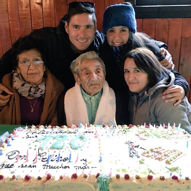 #DonCelino tuvo el increíble privilegio de vivir en 3 siglos diferentes. Ser testigo presencial de los miles de cambios de nuestro país. Tiene más que ganado descansar en paz. Que tenga un hermoso y feliz viaje eterno. (Q.E.P.D.)🌹🕆🌹💖💐⚘