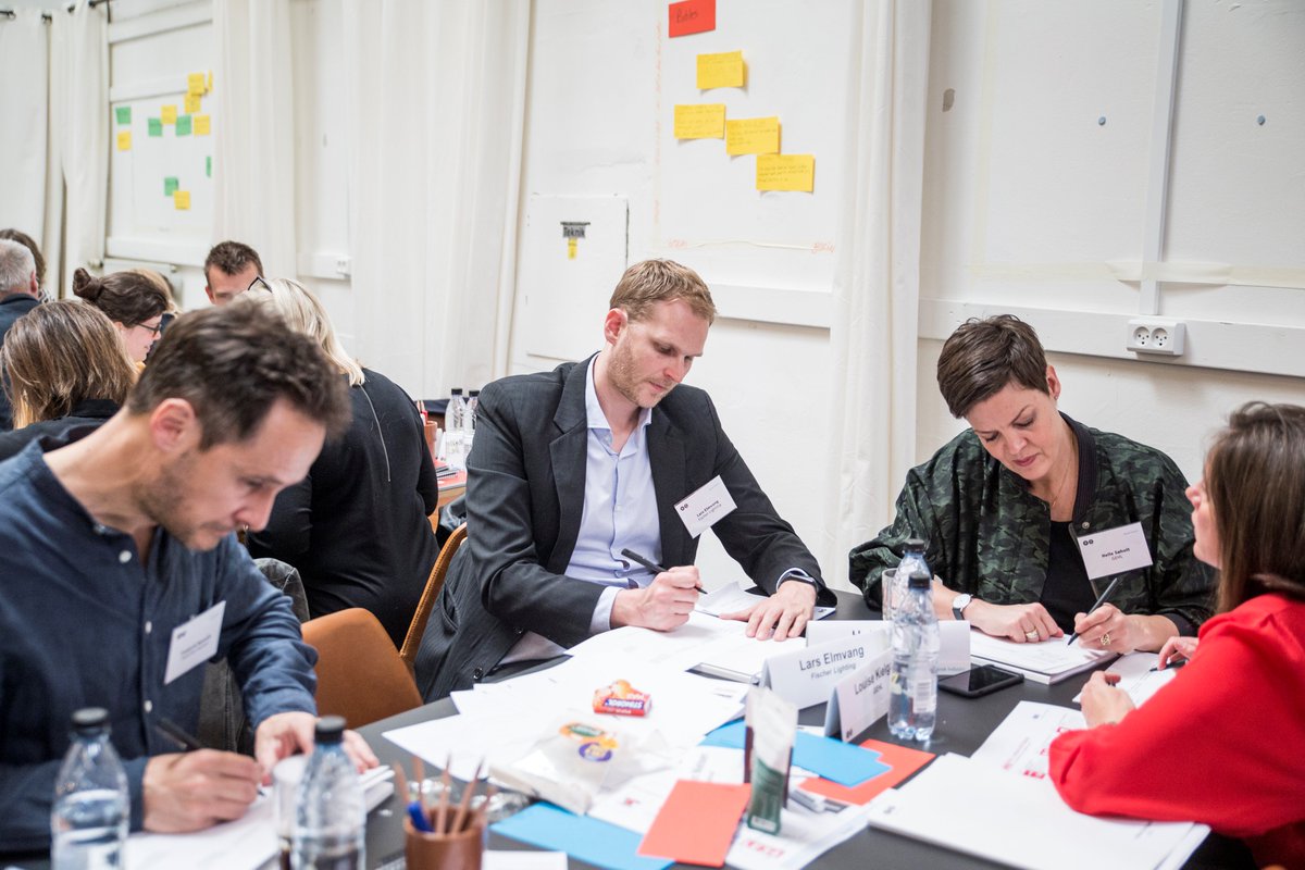 HenrikSchramm's tweet photo. Èn dagsorden og 3 virksomheder om samme bord: Do good and do business. @orangefeeling, @citiesforpeople og Fischer Lighting er med i #FraFilantropiTilForretning #dksdg #dkcsr #dkaid https://t.co/Crz3XfBA4b
