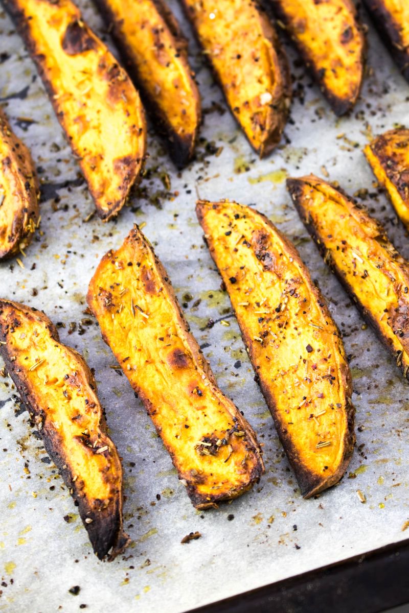 EmilyLearyCooks's tweet photo. Easy roasted sweet potato wedges by @hedgehogkitchen https://t.co/JVtb2SZS2K #RecipeoftheWeek https://t.co/Xz4zGB6rTG