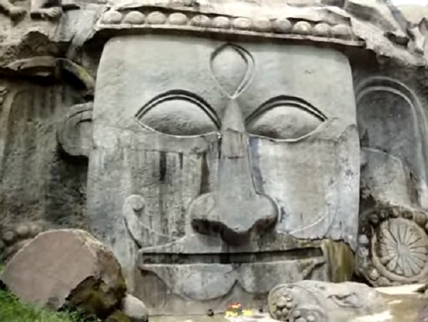 IndiaHistorypic's tweet photo. 1300 Years Old ( 7th Century A.D )  Rock Cut Images of Lord Shiva and Ganesha In Unakoti , Tripura    #WorldHeritageDay https://t.co/Rz7fPP9jht