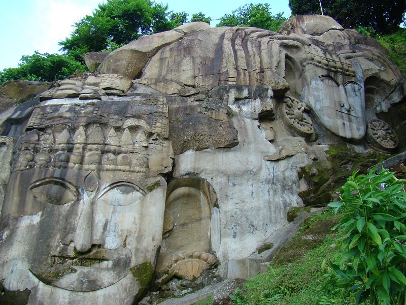 IndiaHistorypic's tweet photo. 1300 Years Old ( 7th Century A.D )  Rock Cut Images of Lord Shiva and Ganesha In Unakoti , Tripura    #WorldHeritageDay https://t.co/Rz7fPP9jht