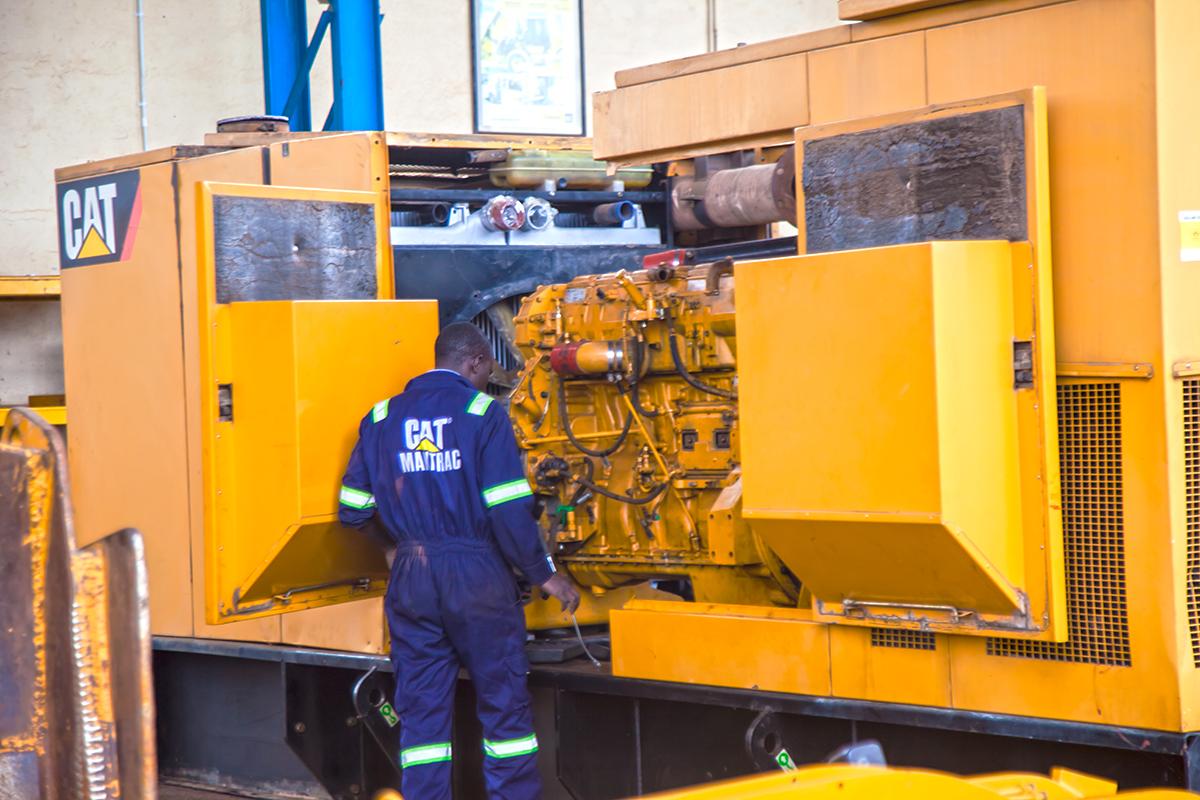 MantracUganda's tweet photo. Does your Caterpillar diesel generator need to be repaired or regularly serviced? 
Our team in the power systems department have been trained to do this! 
Call and ask for support on: 0312330623 WhatsApp: 0756268722

#CAToilGas #CatGensets #CatPowersystems https://t.co/GZIHTaBe3u
