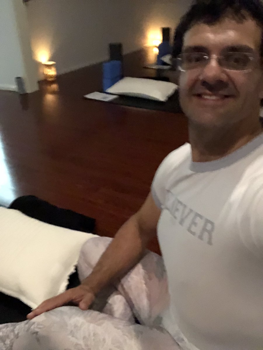 RudiLandmann's tweet photo. Yin yoga workshop with Danique Rambo at SoBā tonight. Soooo delicious I never wanted it to end. So grateful 🙏😊❤️✨ #yoga #yinyoga #wearesoba #createyourstate #lornajane #thisisactiveliving #movenourishbelieve #onzie #puredash #trainlikeadoll https://t.co/SUmDM6ixCf