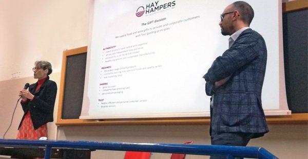 PPDMagazine's tweet image. . @HayHampers treated the budding entrepreneurs at Padua University to a talk on e-commerce business. Find out more here: ppda.co.uk/2018/04/hay-ha…
