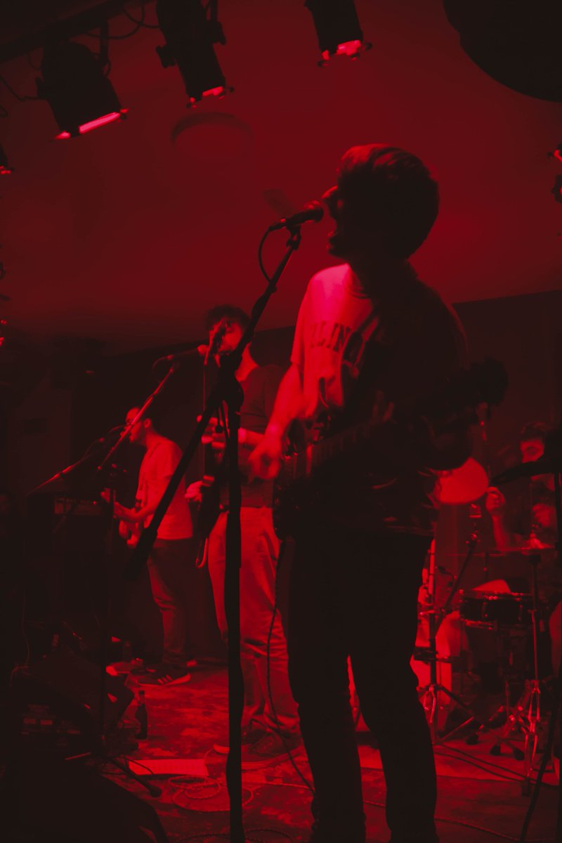 _RiseFromBelow's tweet photo. Algunas fotillos más del conci del 24 de Marzo en la Sala Alive
Estuvo genial @RumForAllBand #brainwall

#risefrombelow
#music
#xd
Creds: @patatitaidk https://t.co/hI3vbU4gcD
