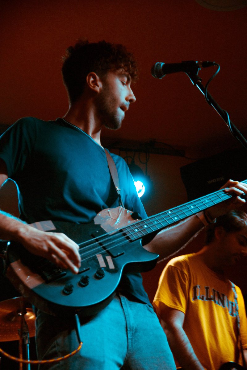 _RiseFromBelow's tweet photo. Algunas fotillos más del conci del 24 de Marzo en la Sala Alive
Estuvo genial @RumForAllBand #brainwall

#risefrombelow
#music
#xd
Creds: @patatitaidk https://t.co/hI3vbU4gcD