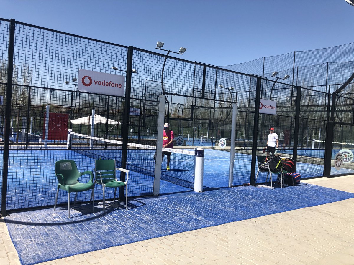 dbayoa's tweet image. Arranca la final del Torneo de Padel de Distribución Vodafone. Vamossss! #vodafoneempresas