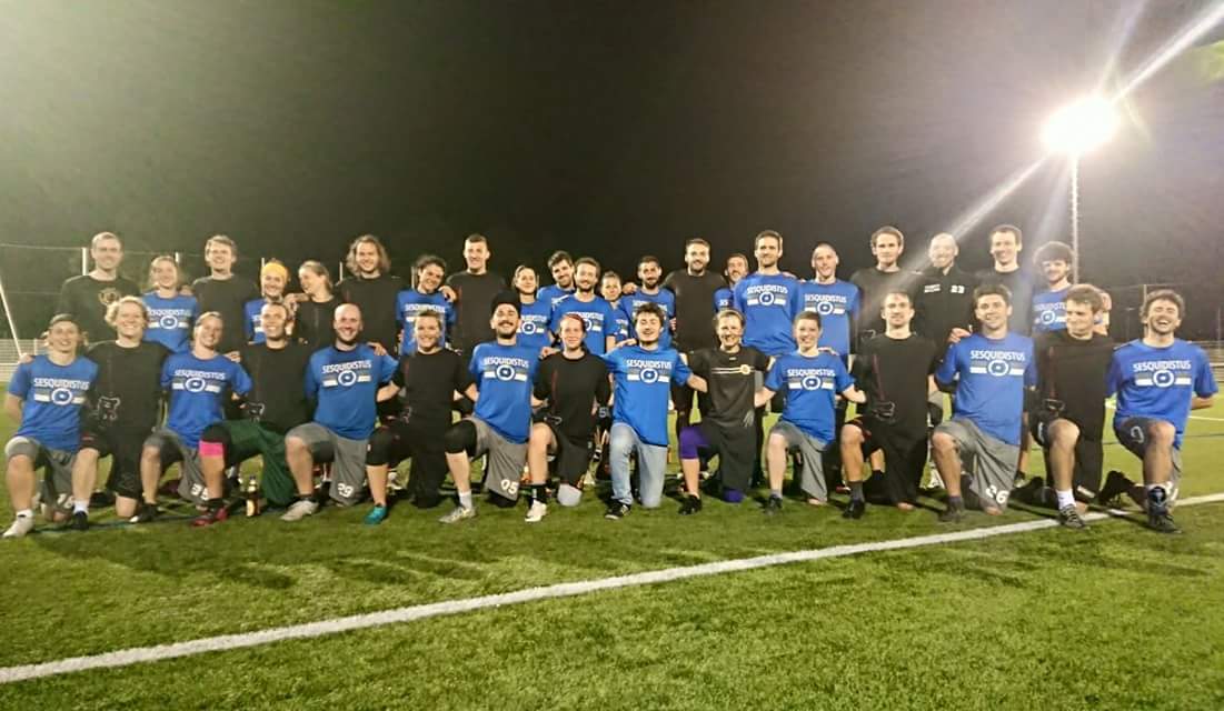 SUC_Ultimate's tweet photo. #WUCC18 Hier soir, l'équipe 1 préparait la phase retour du championnat de France, contre Gummibärchen Ultimate Karlsruhe.
Un match et une lourde défaite 8-15.
Première gifle de la saison mais une bonne préparation pour la phase retour.
Un grand merci aux spectateurs !
#sympafriz https://t.co/8a8fWfIIPZ