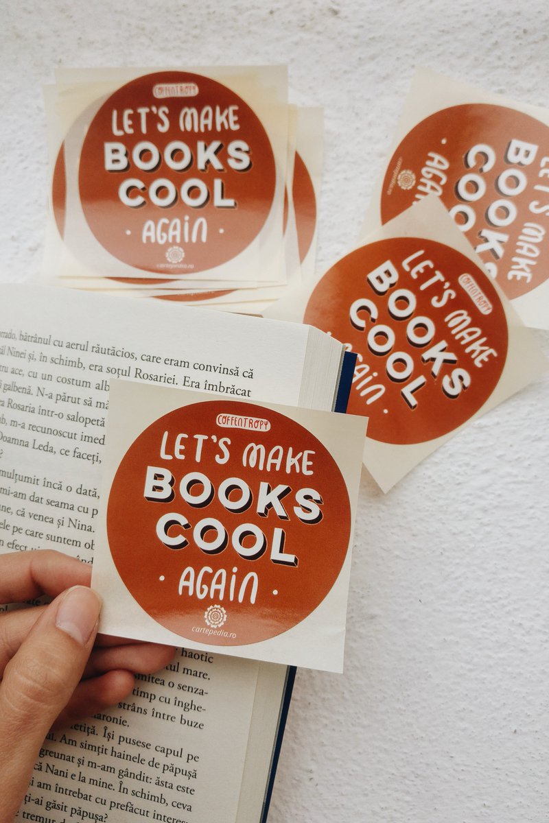 Cartepedia's tweet photo. Mesaje cu lipici în coletele #Cartepedia: un super sticker, realizat împreună cu prietena @coffentropy 😍📚#LetsMakeBooksCoolAgain 
*valabil pentru toate comenzile, în limita stocului disponibil* https://t.co/qObKOX1Tvj