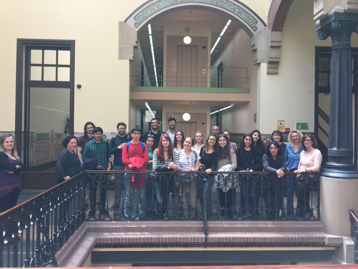 bibliotecasalut's tweet photo. Avui, a @bibliotecasalut ens han visitat els #estudiants de primer curs de la @FBiD_UB per conèixer una mica + el món de les #biblioteques #especialitzades. Esperem que us hagi estat interessant! Gràcies @amadeupons https://t.co/16FVsk4sC9
