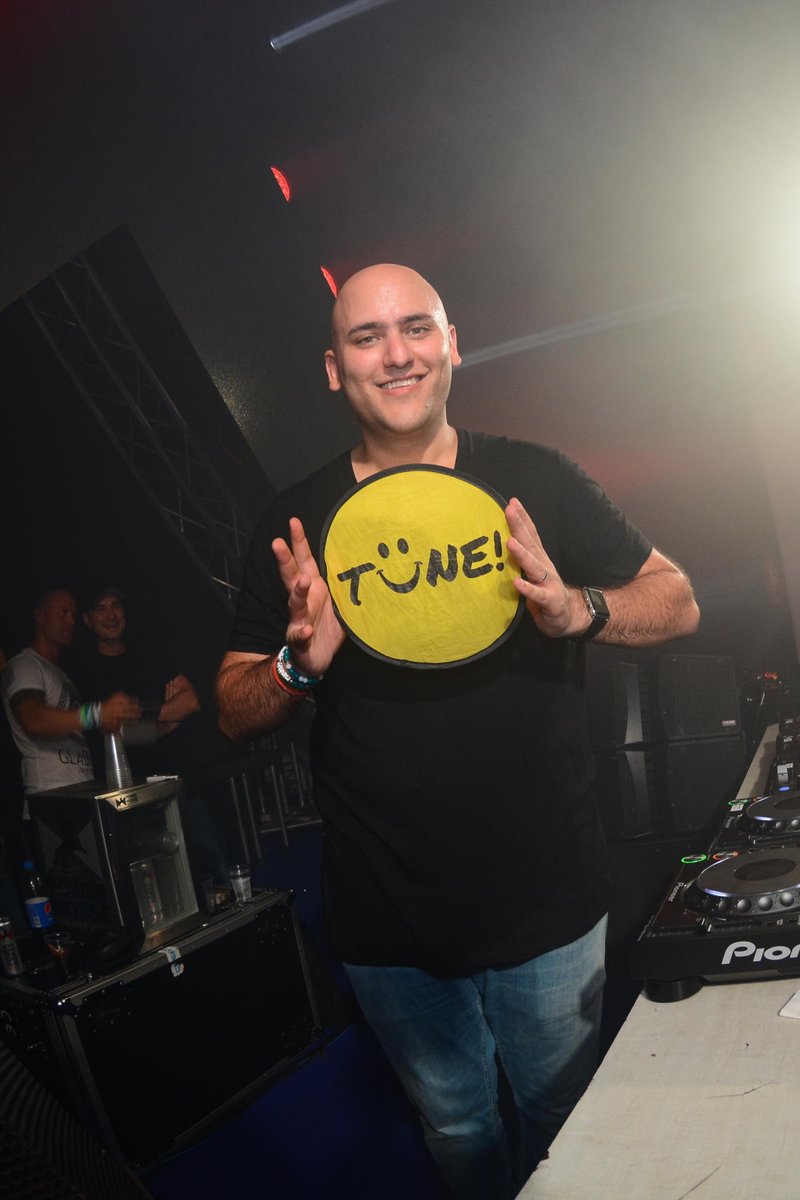 Some serious tunes on #FSOE544 tonight! 🎶 Including a special 🎤 interview with <a href="/HBeltagui_Music/">Hazem Beltagui AKA Ampish</a> with 9 tracks taken from his album #VIVID + all your shoutouts &amp; more! Tune in tonight from 9pm (BST) 💜