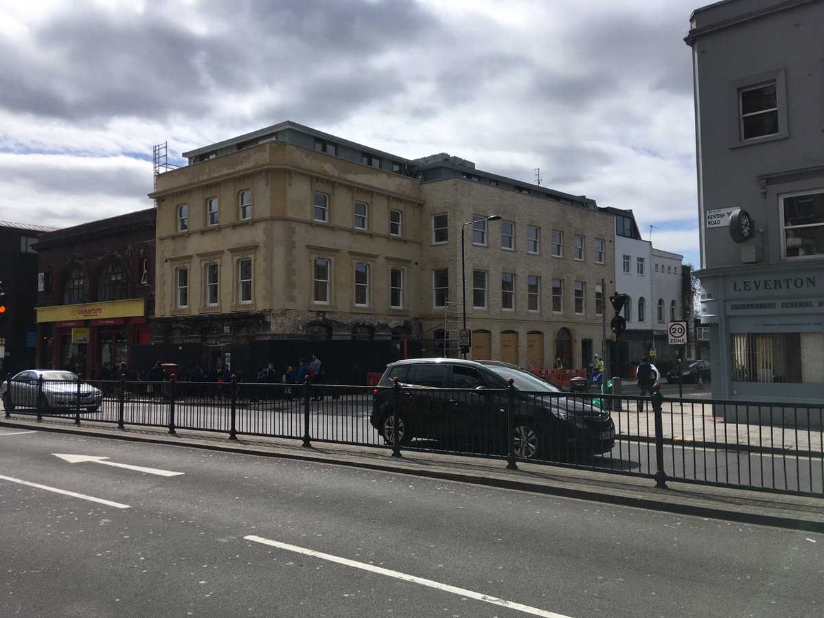 DW_Architects's tweet photo. Nice to see a project we got planning for in 2015 with @PlanPotential is almost complete. The scheme for commercial space and 8 residential units is on the site of a former pub in Kentish Town Road. https://t.co/R22zOUd7Iw