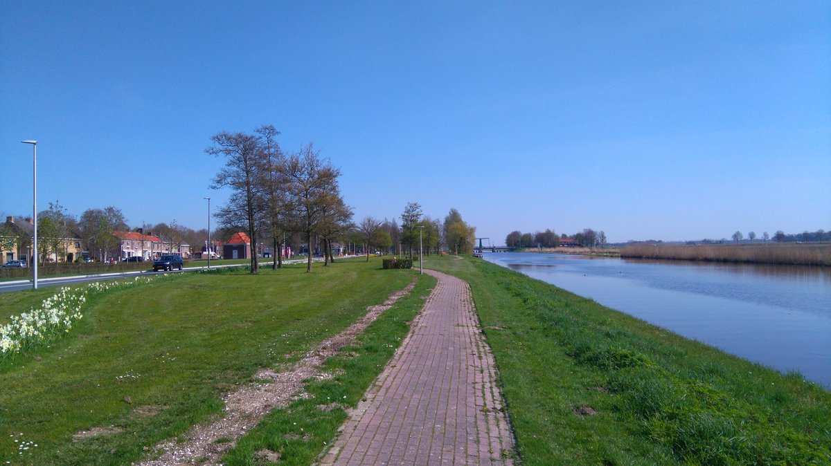 Vanmorgen bij <a href="/OmroepFlevoland/">Omroep Flevoland</a> mogen vertellen over het mooie Tollebeek. De Groengroep is weer actief om het dorp te laten stralen en binnenkort openen wij een educatieve bomenroute. <a href="/TollebeekNieuws/">TollebeekNieuws</a>