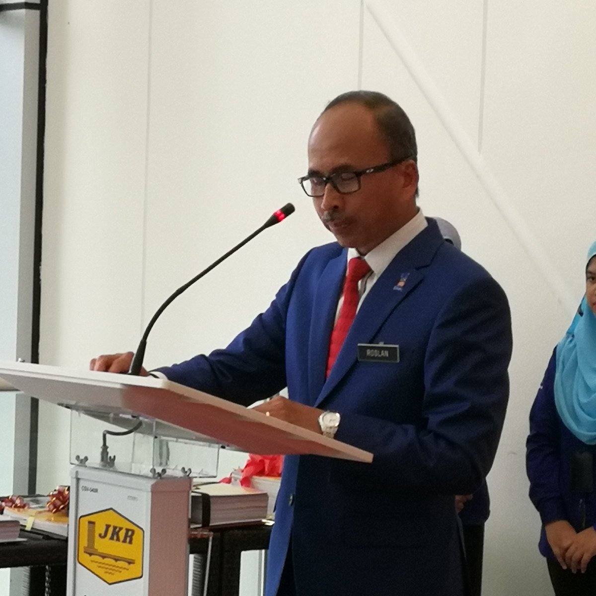 Nik Hafiz tweet media