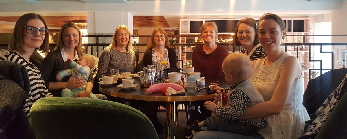 AnnaHedeklint's tweet photo. På väg att träffa det här härliga gänget igen!😊 ##swedishpatterndesigners https://t.co/gHXE9ltPx2