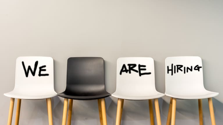 ESGRecruitment's tweet photo. These 5 recruiting trends are flying under the radar - via @SHRM #recruitmenttrend #recruiting #FutureOfRecruitment https://t.co/H2rRExwWrK https://t.co/hG2jT2kmVb