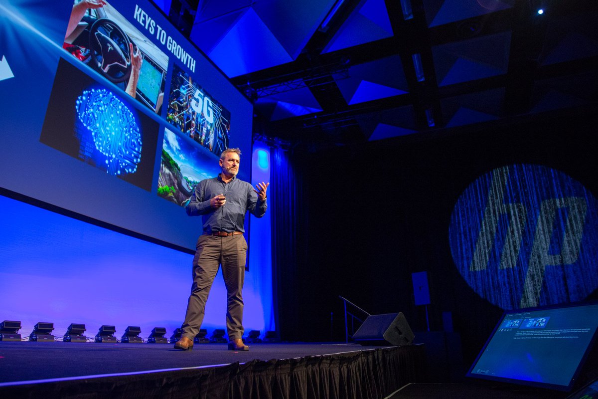 HP_Australia's tweet photo. We hear from @Intelanz on how #VR will change the future of business and medicine #HPEvolution https://t.co/hesR1L69W2